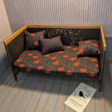 Диван - софа с авторской росписью