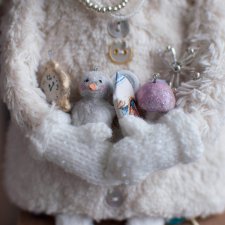 Бабулечка-Снегурочка поздравляет с наступающим Новым 2018 годом