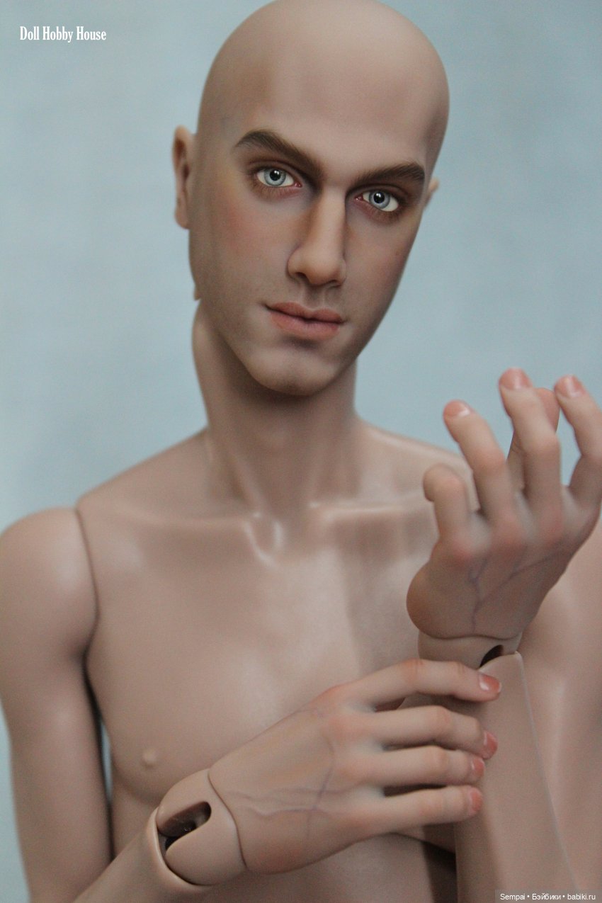 AGatti doll Thebes — Face