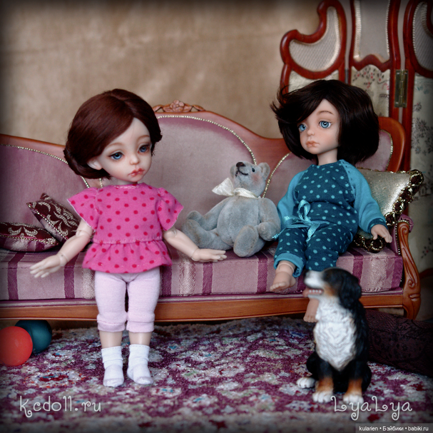 Как малышка Ляля (16 см) и ее сестричка к празднику наряжались