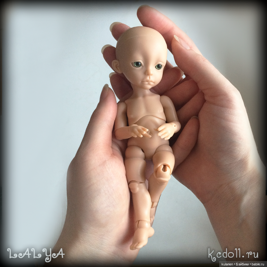 Как малышка Ляля (16 см) и ее сестричка к празднику наряжались