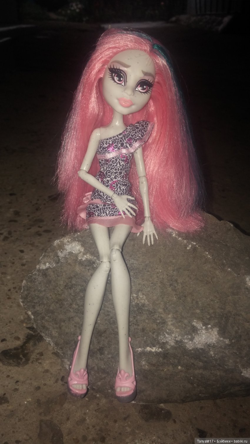 Грустная горгулья. Потому что, есть из-за чего грустить( (фото 9)