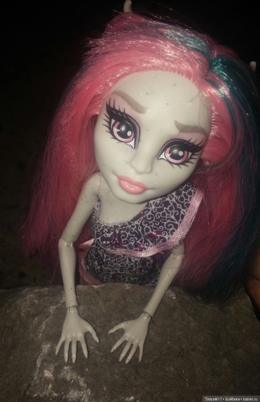 Грустная горгулья. Потому что, есть из-за чего грустить(