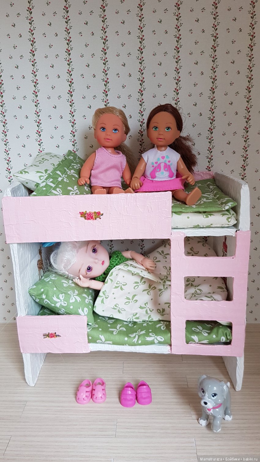 Этажная кроватка для маленьких куколок