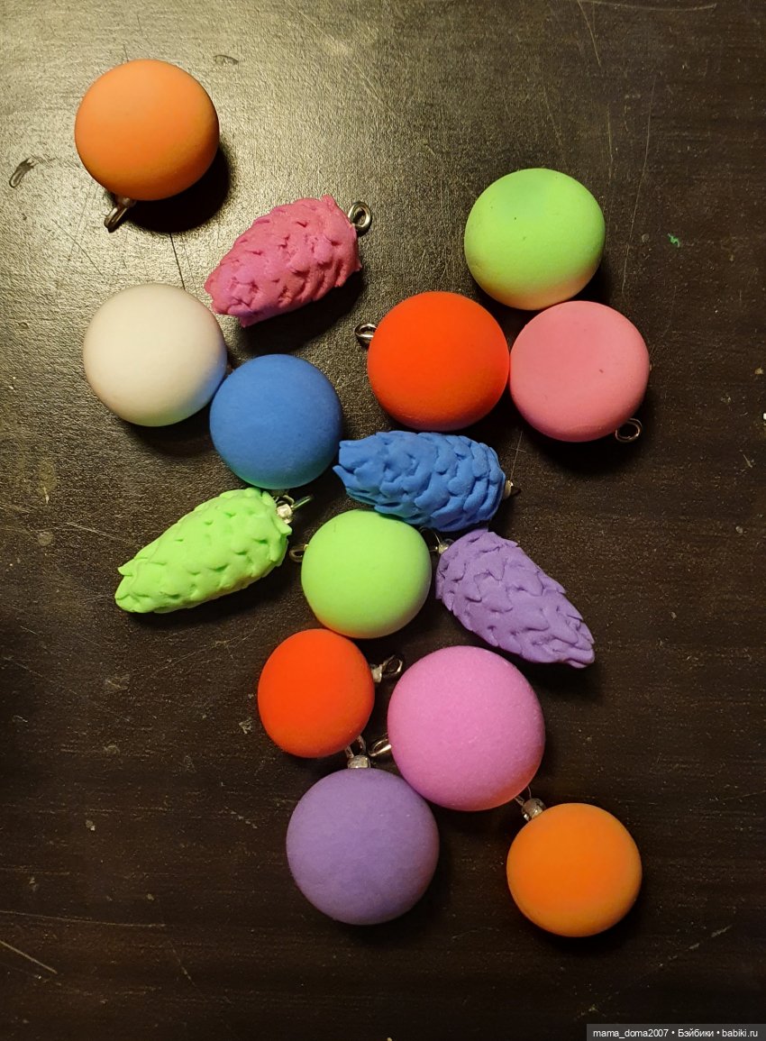 Миниатюрные игрушки на ёлку