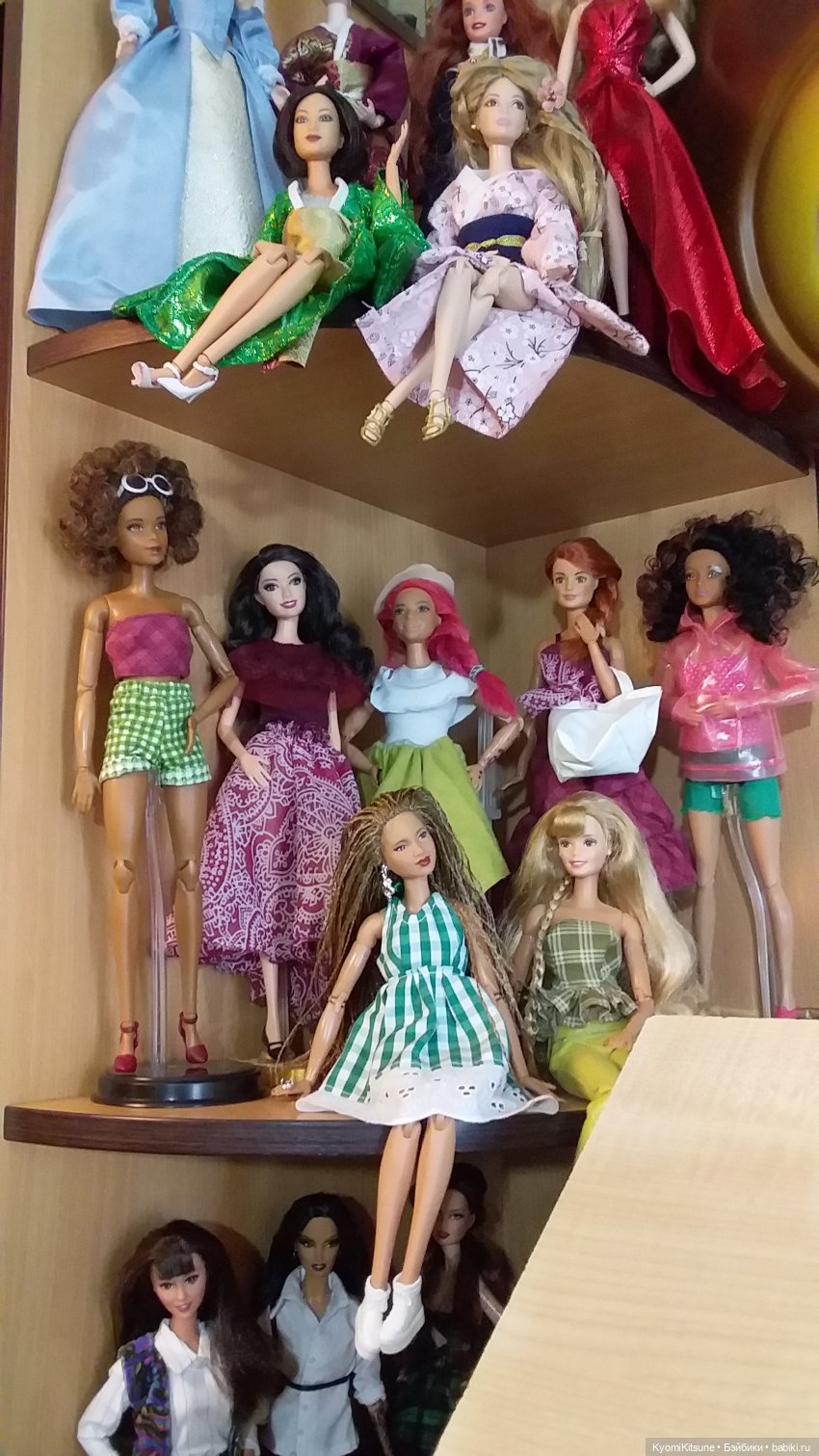Полки, часть вторая | Бэйбики Полки, часть вторая — Домашние коллекции кукол: фото собраний (фото 8)