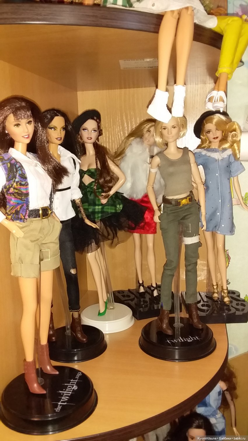 Полки, часть вторая | Бэйбики Полки, часть вторая — Домашние коллекции кукол: фото собраний (фото 9)