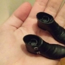 Как надеть обувь на штырьки?