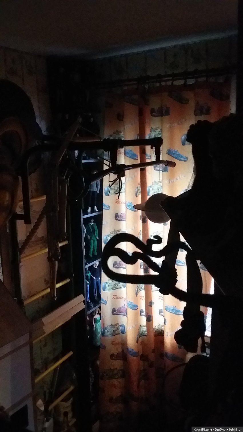 Мастерская roomtoure — Хранение кукол и материалов: организация рабочего места (фото 2)