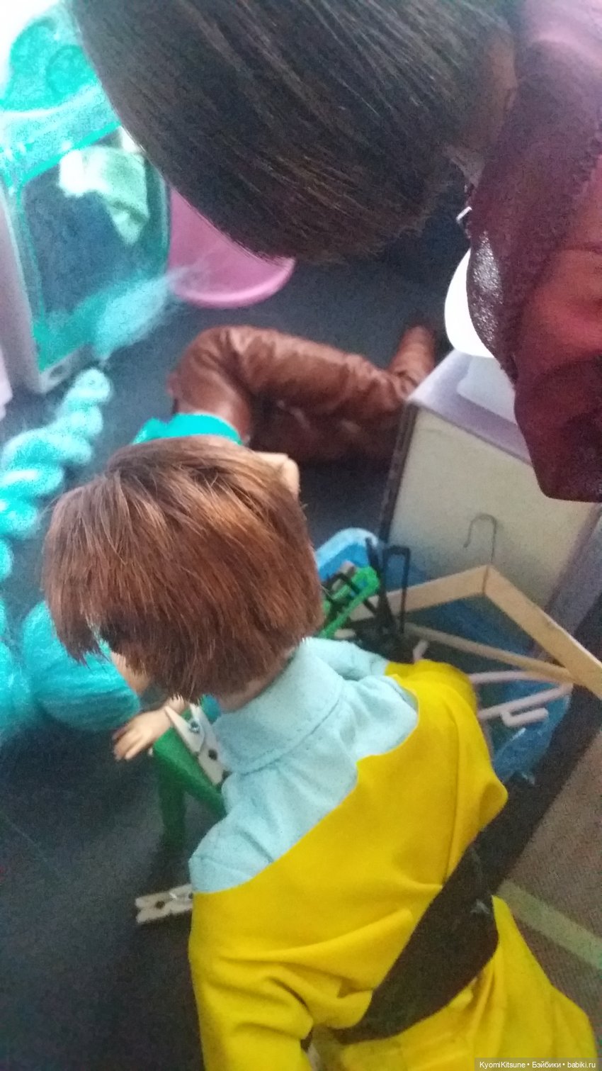 Мисс вселенная с зелено-венерианскими глазами