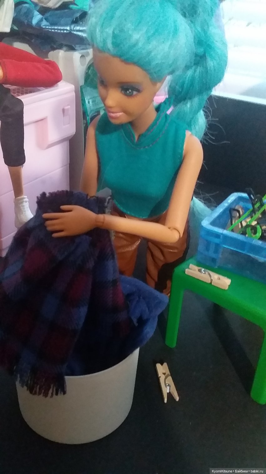 Мисс вселенная с зелено-венерианскими глазами