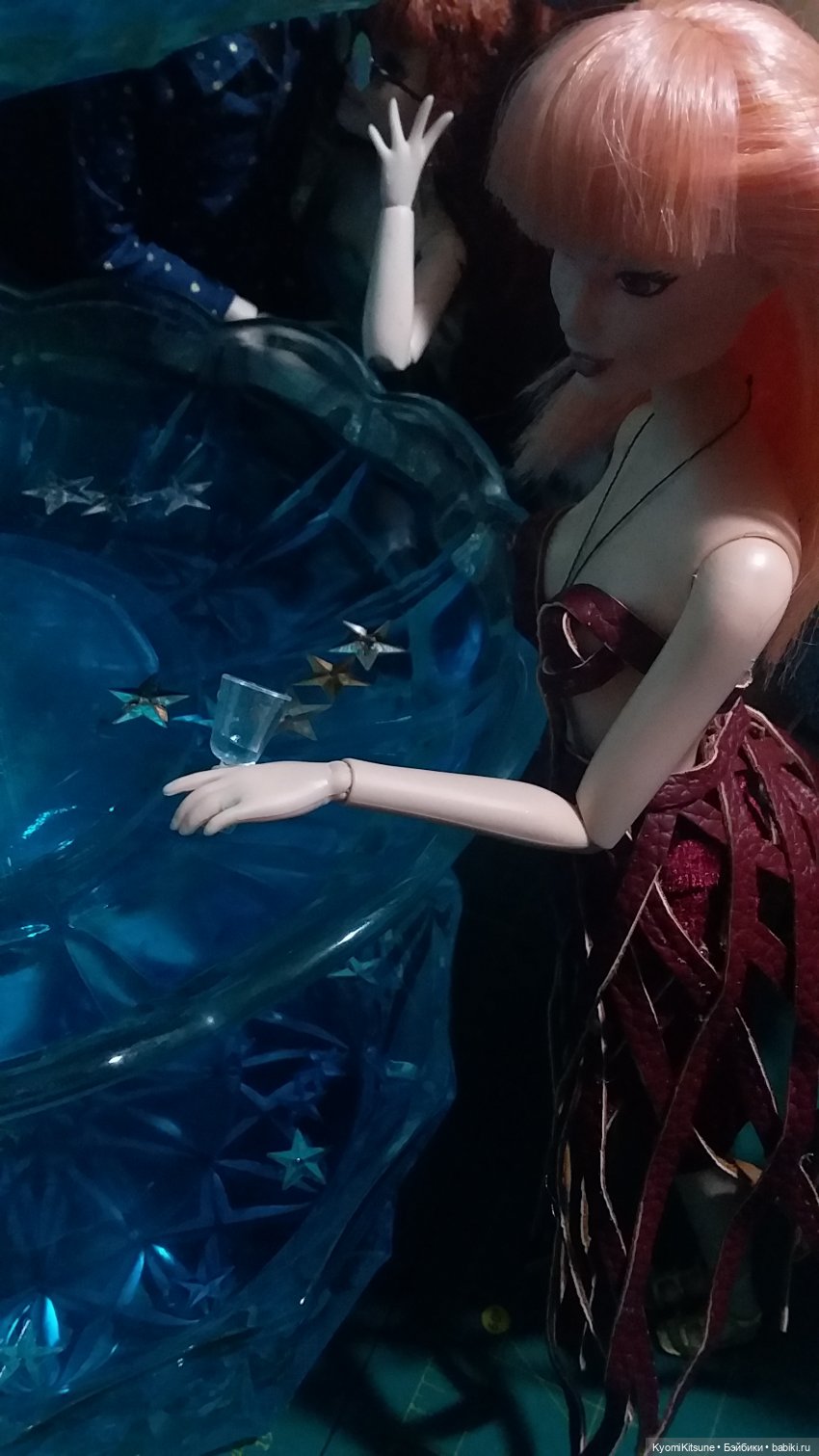 Мисс вселенная с зелено-венерианскими глазами (фото 9)