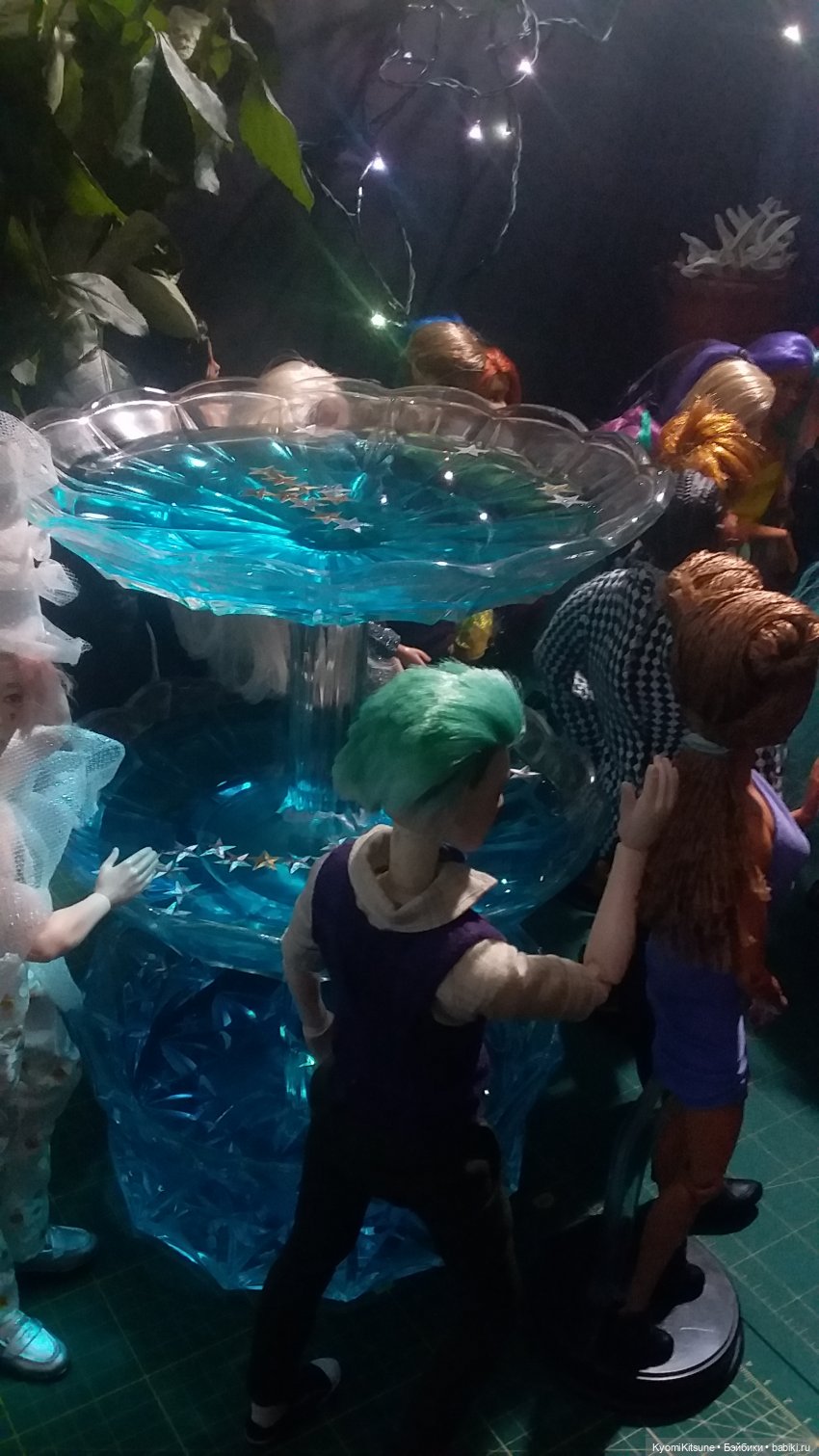 Мисс вселенная с зелено-венерианскими глазами