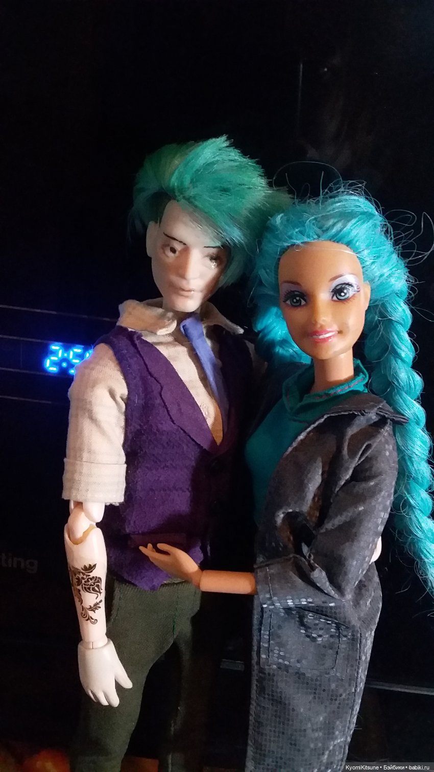 Мисс вселенная с зелено-венерианскими глазами