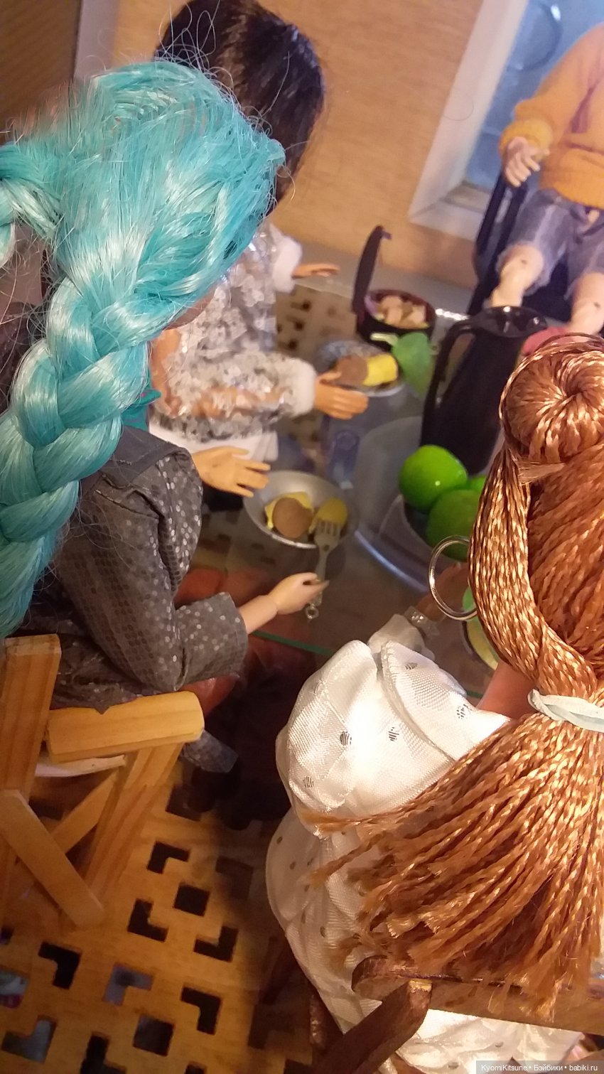 Мисс вселенная с зелено-венерианскими глазами (фото 6)