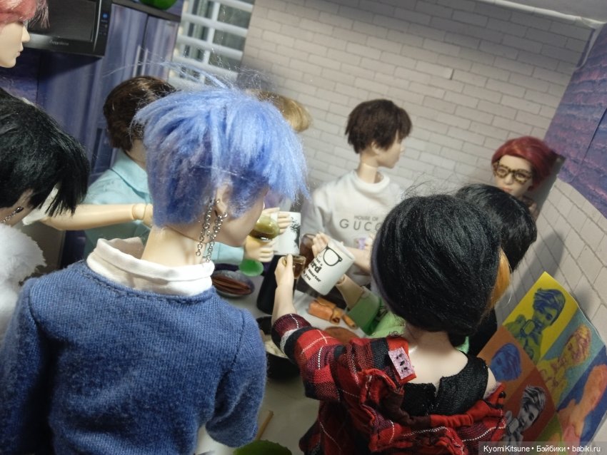 Здрасте, я ваш менеджер — Кукольные фотоистории и сериалы: комиксы