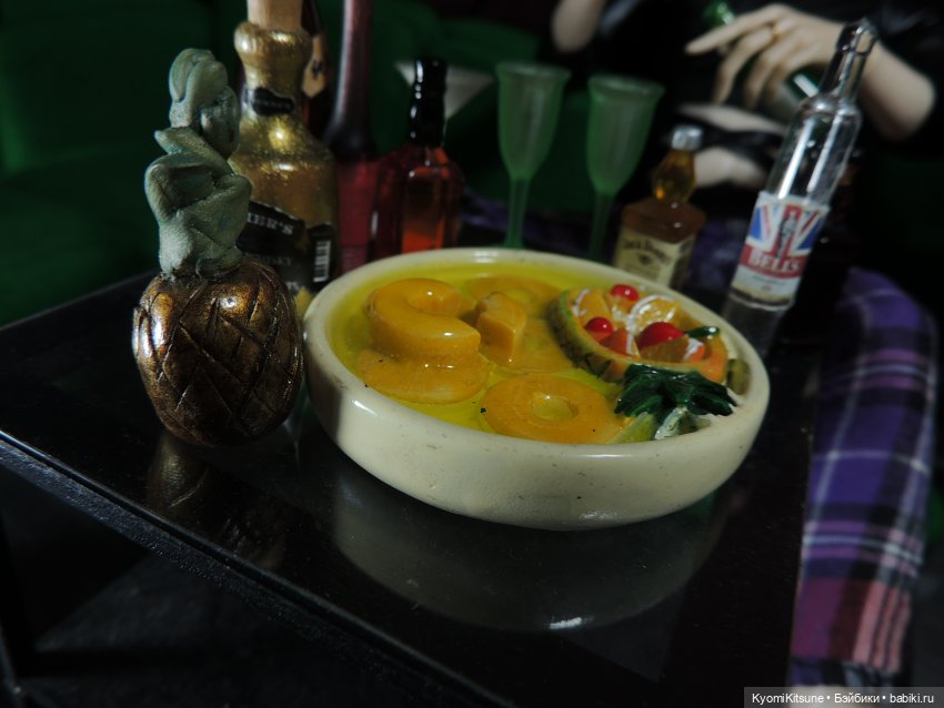 Заманаевы заманали фуршет или как Флюориты ходили на церемонию закрытия