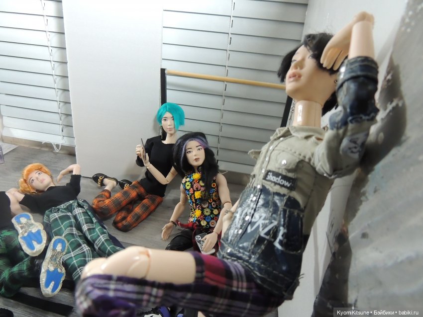 Хëнжи, прынц Чосонский, или общага разбирает подарки с августфеста (фото 2)