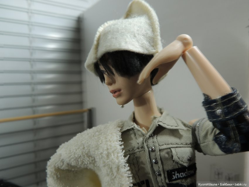 Хëнжи, прынц Чосонский, или общага разбирает подарки с августфеста