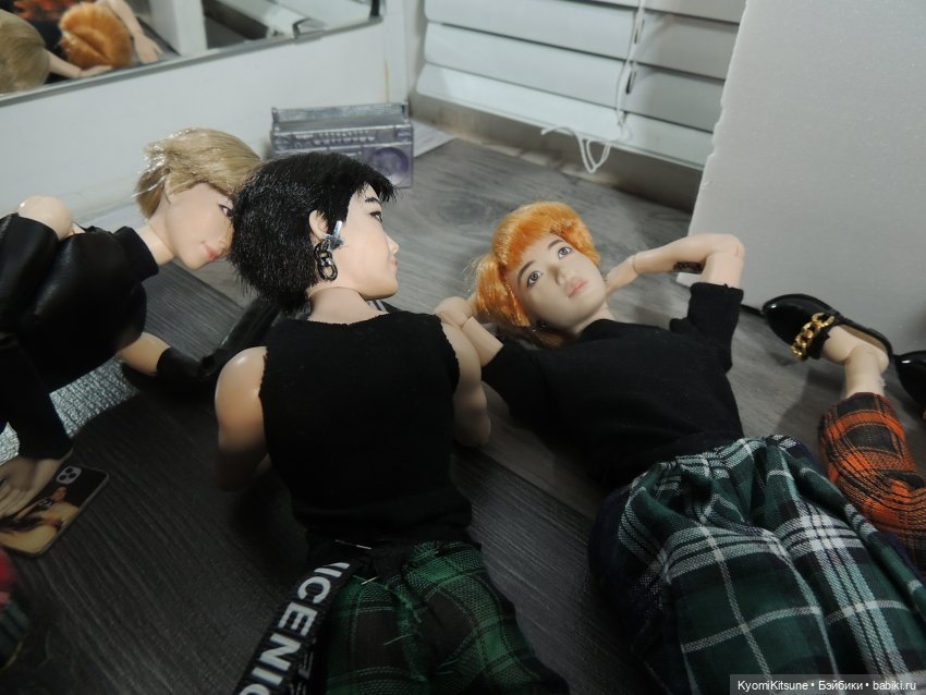 Хëнжи, прынц Чосонский, или общага разбирает подарки с августфеста (фото 3)