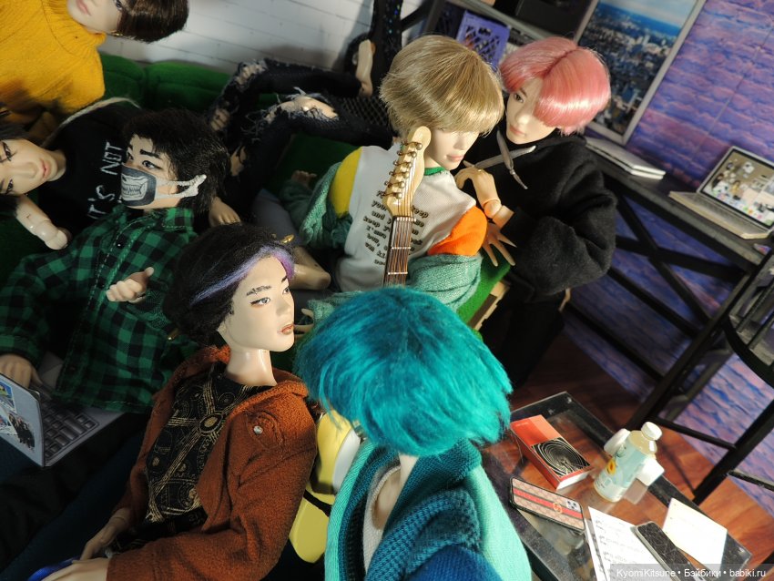 Юэн в Корее пишет домой или картина художника Хюэнжи | Бэйбики Юэн в Корее пишет домой или картина художника Хюэнжи