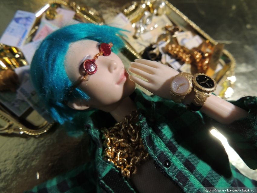 Гуччи бэнк, гуччи — Кукольные фотоистории и сериалы: комиксы