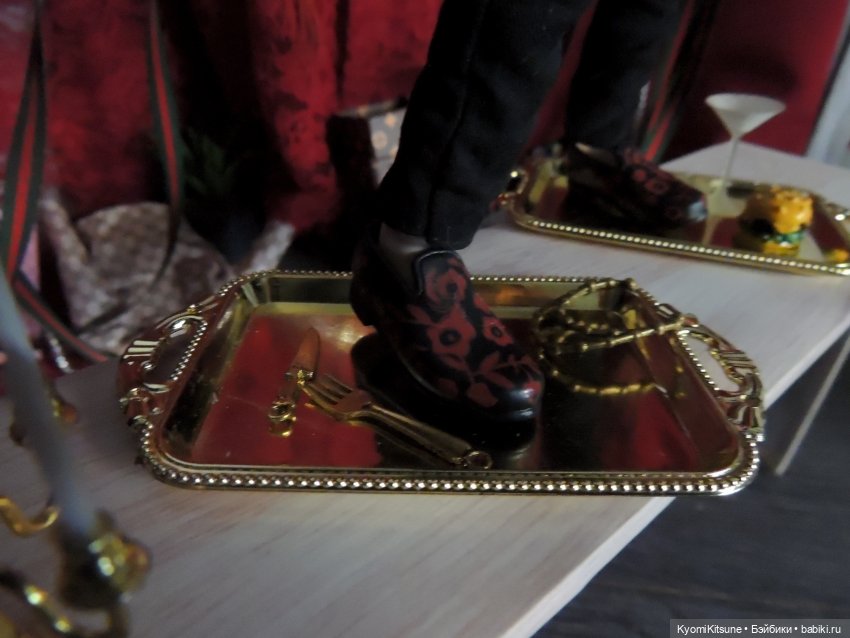 Гуччи бэнк, гуччи — Кукольные фотоистории и сериалы: комиксы