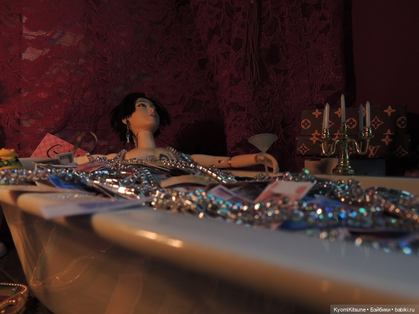 Гуччи бэнк, гуччи — Кукольные фотоистории и сериалы: комиксы