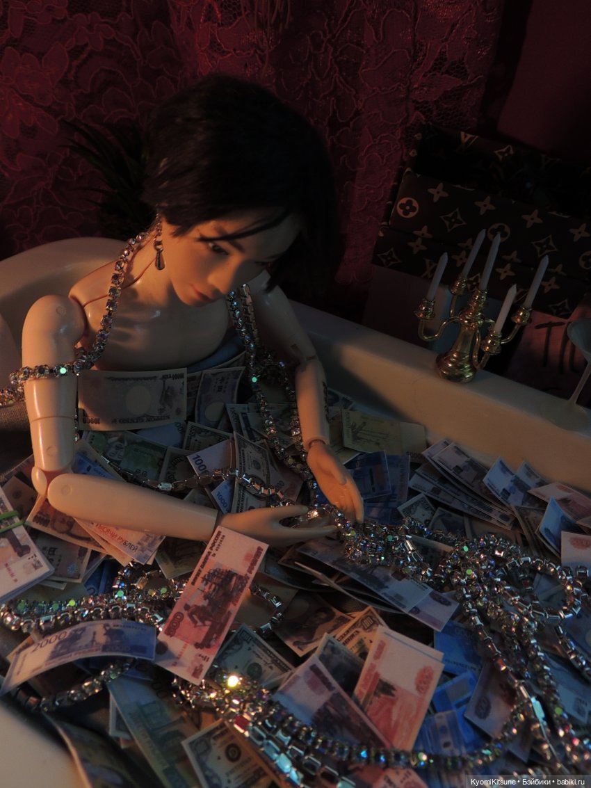 Гуччи бэнк, гуччи — Кукольные фотоистории и сериалы: комиксы