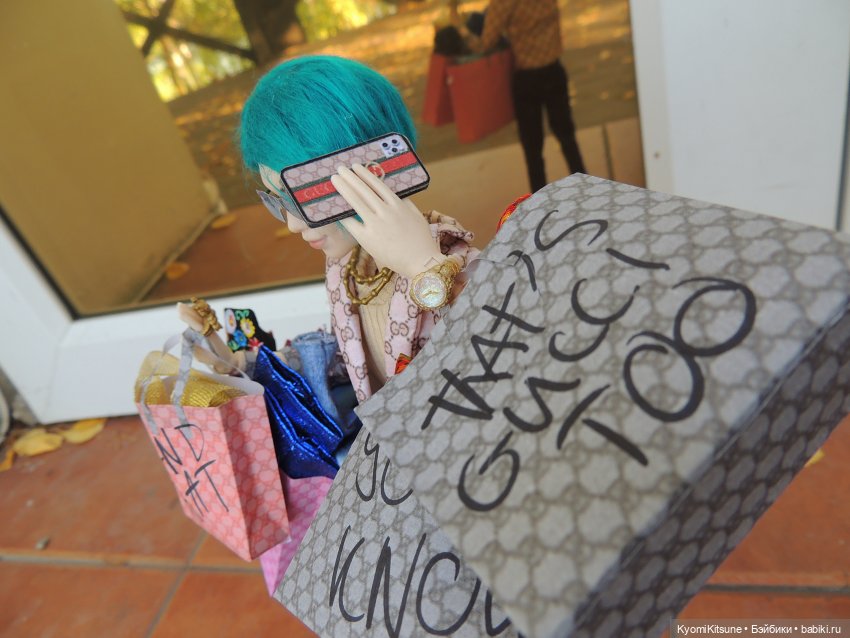 Гуччи бэнк, гуччи — Кукольные фотоистории и сериалы: комиксы