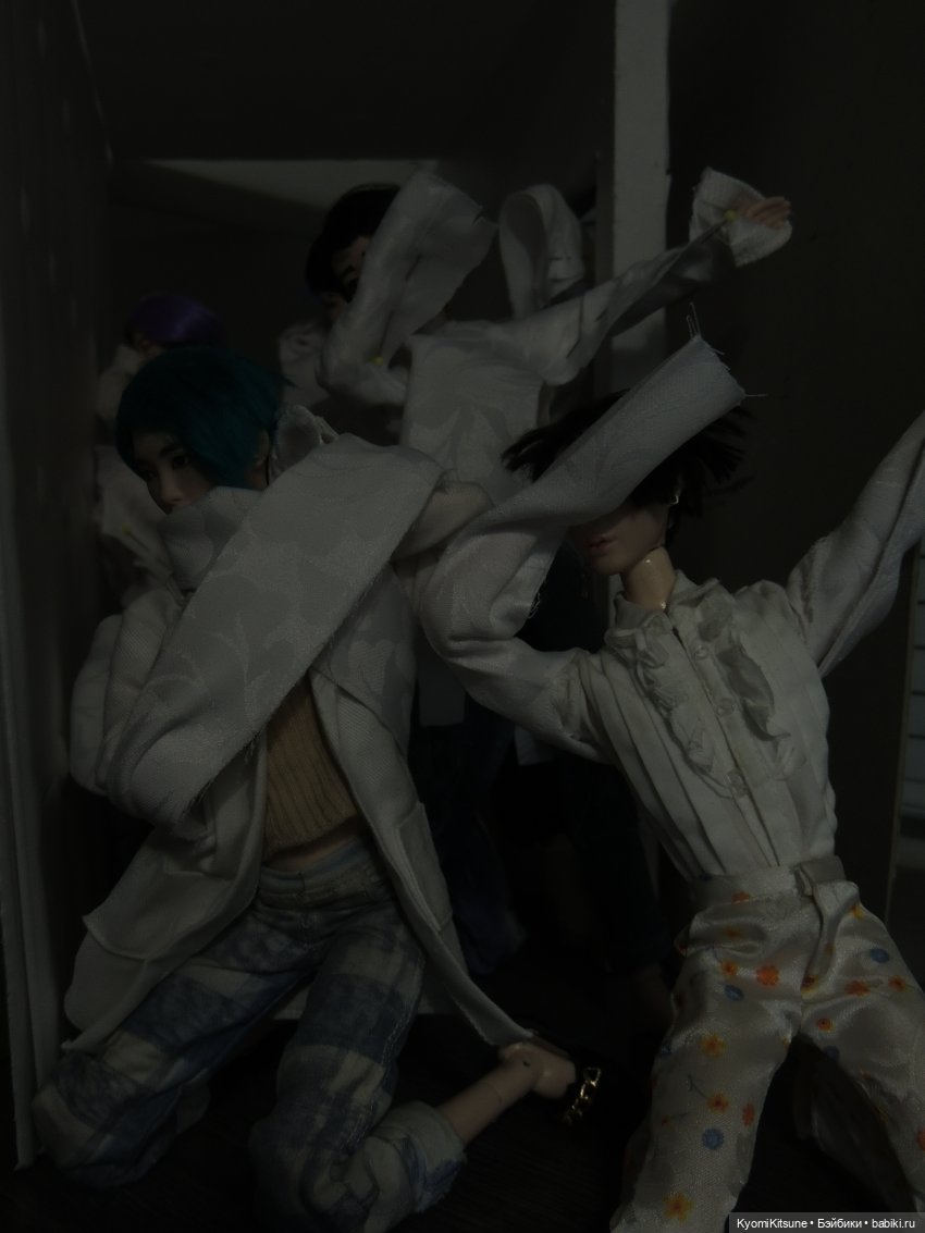 Последний клип Хëнжи — Кукольные фотоистории и сериалы: комиксы