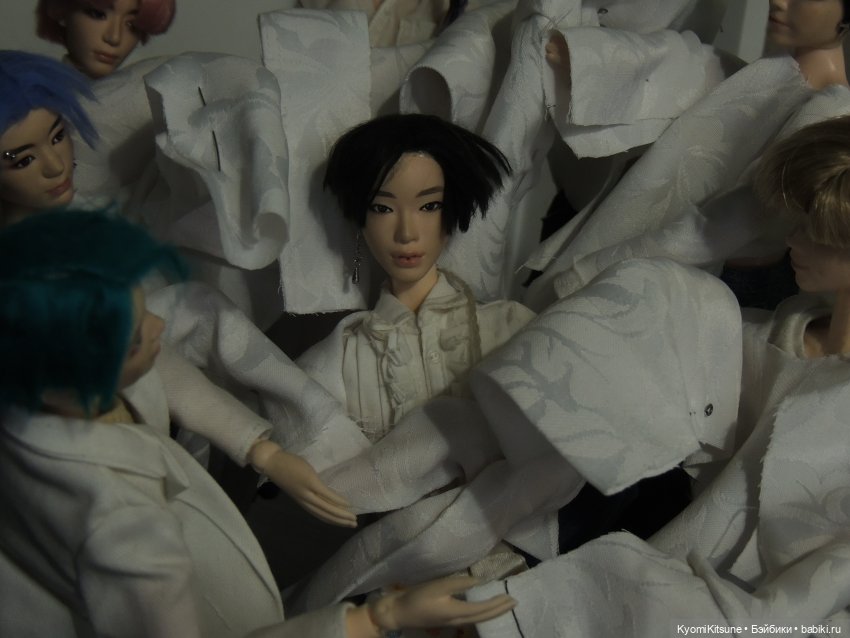 Последний клип Хëнжи — Кукольные фотоистории и сериалы: комиксы