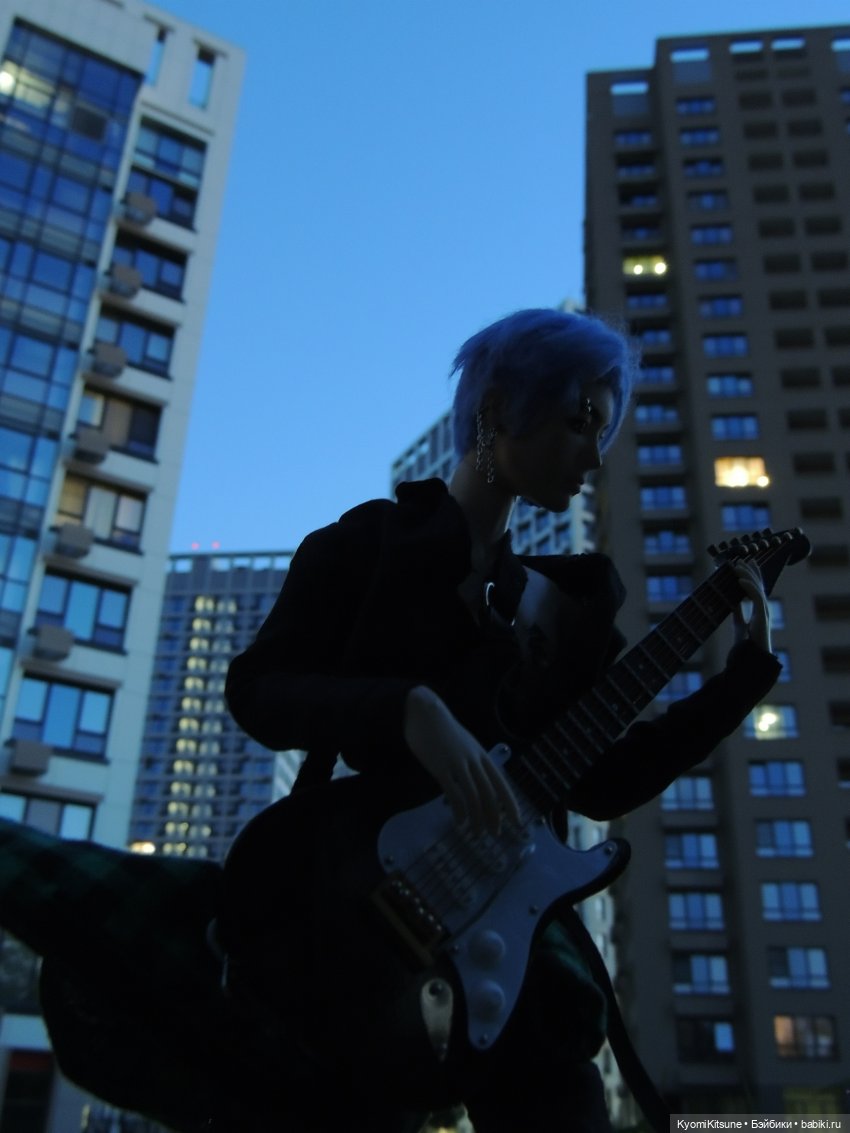 Хроники великолепной восьмёрки. Уличная репетиция Флюоритов