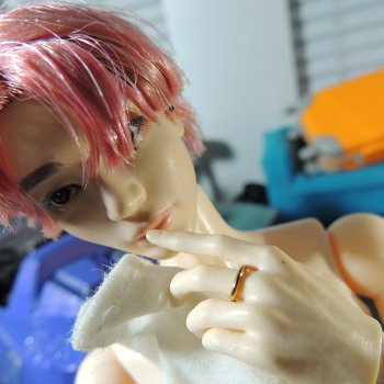 В белой пене