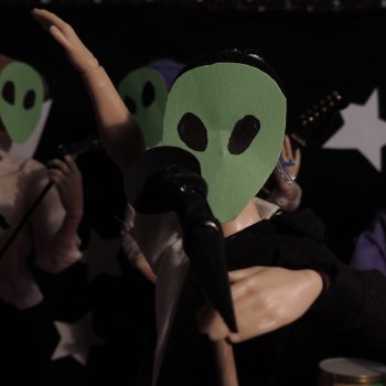 Fluorite: кавер Vengo dalla luna