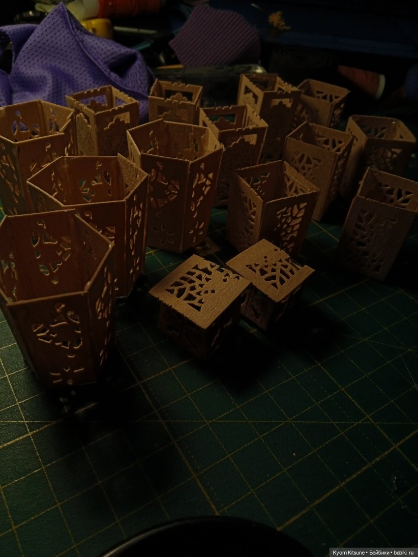 Красные фонарики: гирлянда из ***** и палок (фото 5)