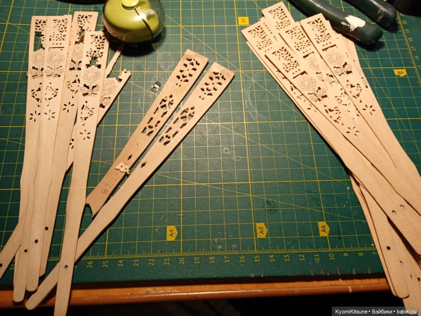 Красные фонарики: гирлянда из ***** и палок (фото 2)