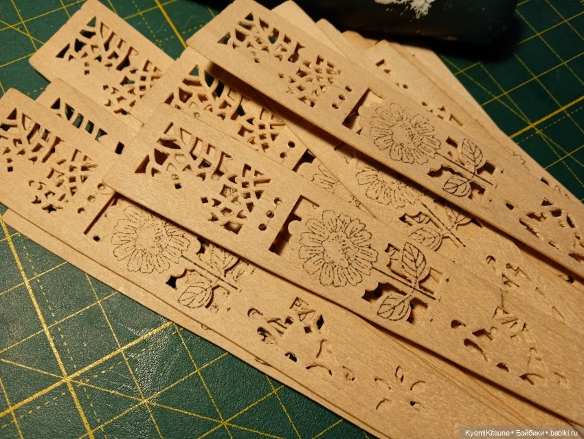 Красные фонарики: гирлянда из ***** и палок