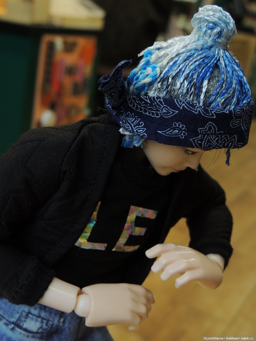 Таксист на заправке — Куклы BTS (БТС) от Mattel: K