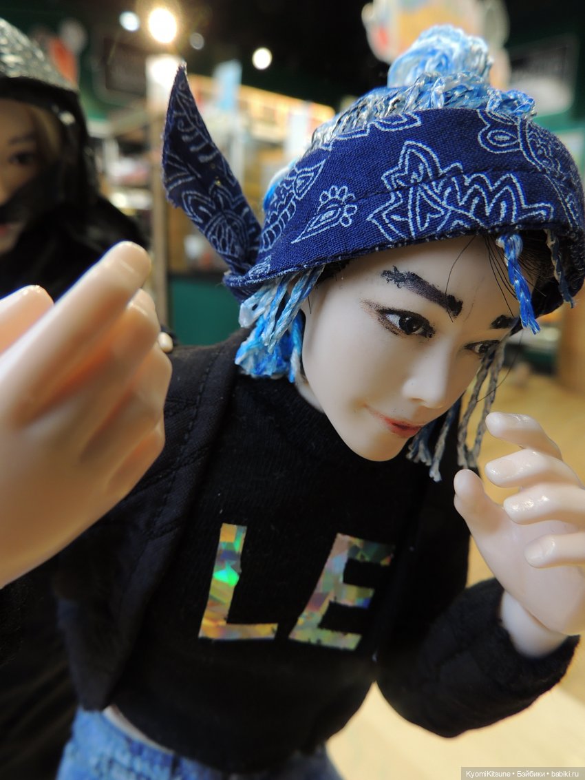 Таксист на заправке — Куклы BTS (БТС) от Mattel: K