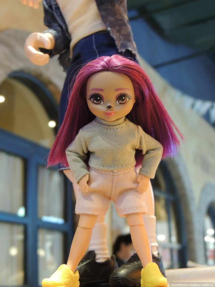 Двое в лодке, не считая еë хозяйки