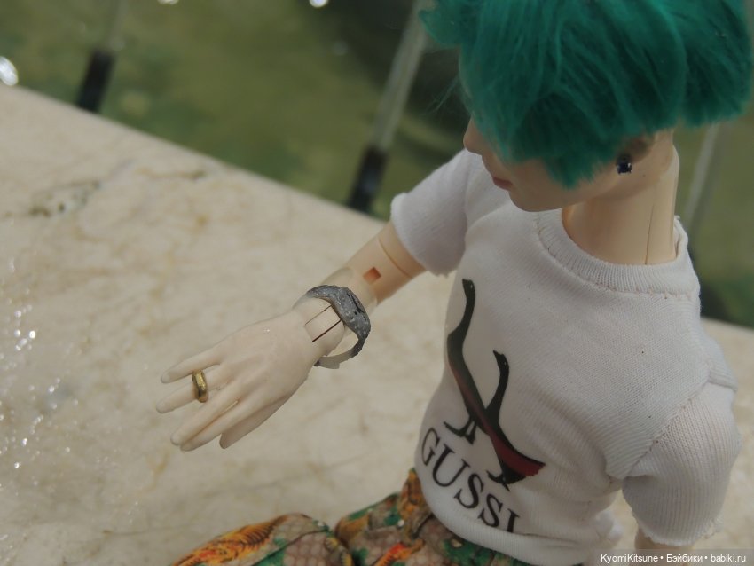 Двое в лодке, не считая еë хозяйки