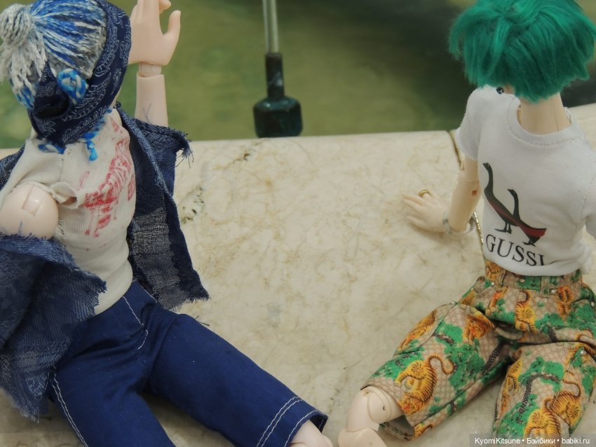 Двое в лодке, не считая еë хозяйки