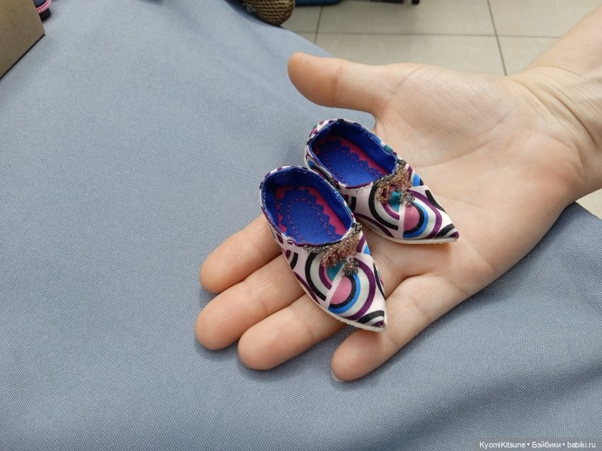 Двое в лодке, не считая еë хозяйки (фото 4)