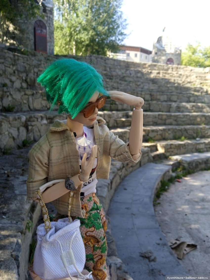 Завтрак у Т̶и̶ф̶ф̶а̶н̶и̶ Гуччи (фото 8)