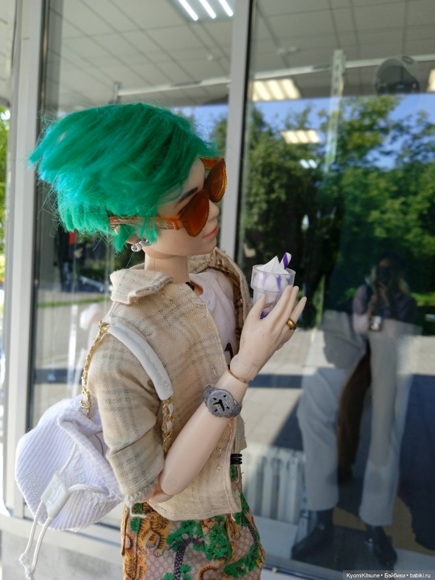 Завтрак у Т̶и̶ф̶ф̶а̶н̶и̶ Гуччи