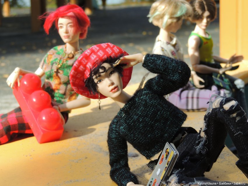 У них квартира четырëхкомнатная