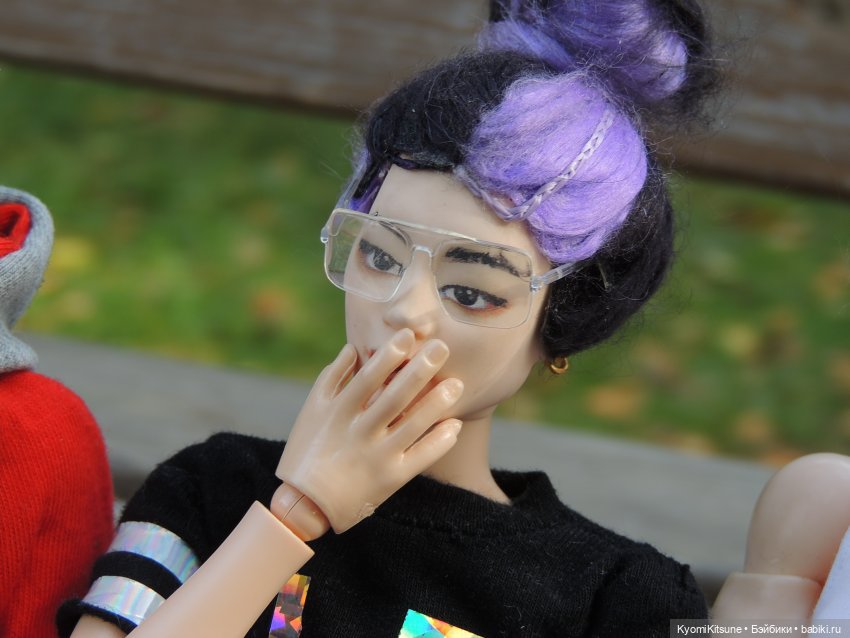 У них квартира четырëхкомнатная