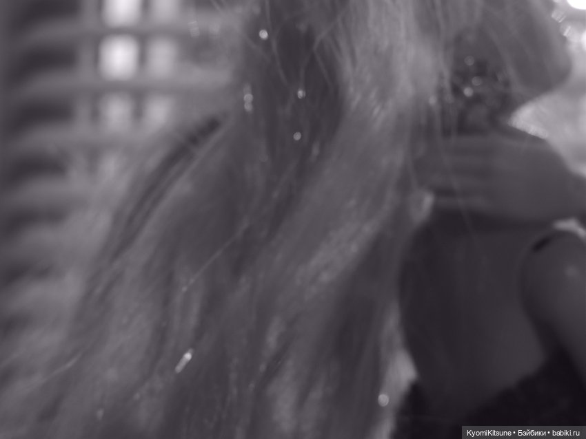 Себастьен Вэй "Versace on the floor"