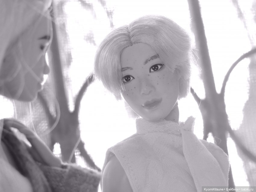 Себастьен Вэй "Versace on the floor"